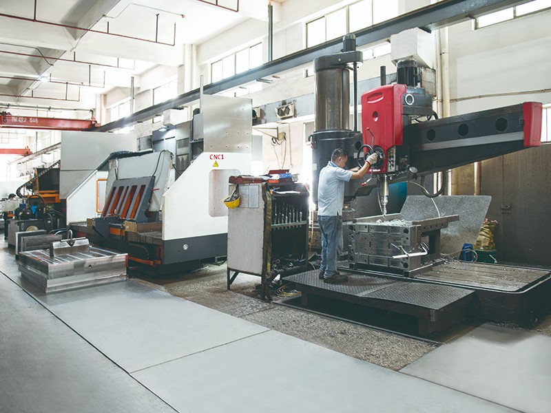 非標模胚加工車間